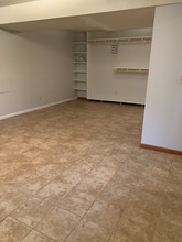 537 E Lacy St in Marshall, MO - Building Photo - Building Photo
