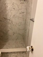 3804 W Vinton Ave, Unit 6-203 in Peoria, IL - Building Photo - Building Photo