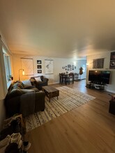 3932 Vance Dr in Anchorage, AK - Building Photo - Building Photo