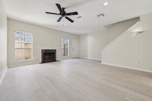2968 Holly Hall St in Houston, TX - Building Photo