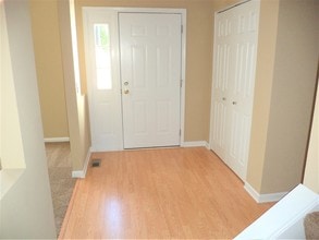 8601 Sycamore Ct in Fox Lake, IL - Building Photo - Building Photo