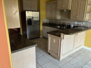 3412 Geranium Ave in McAllen, TX - Building Photo - Building Photo