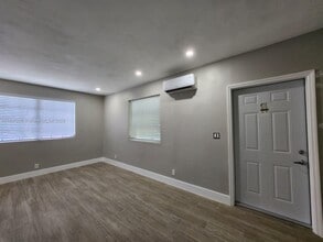 6395 NW 23rd St in Margate, FL - Building Photo - Building Photo
