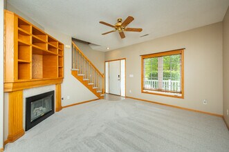 1172 S 52nd St, Unit 1172 #308 in West Des Moines, IA - Building Photo - Building Photo
