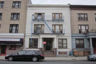 433 Rogers Ave in Brooklyn, NY - Building Photo