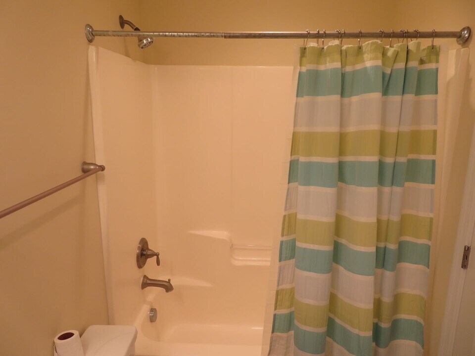 110 Beaver Creek Ct in Jacksonville, NC - Building Photo