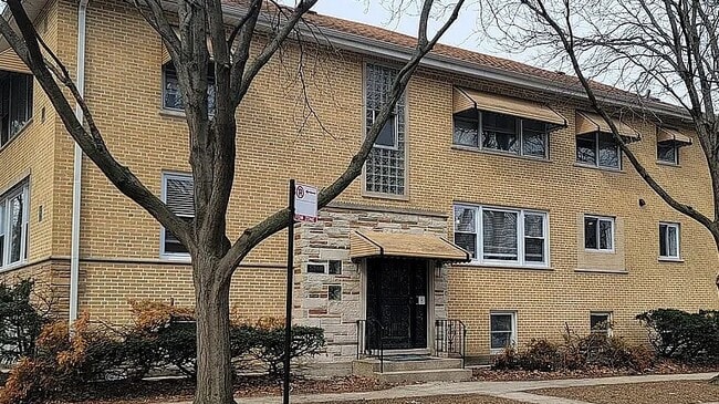 5346 N Francisco Ave, Unit B1 in Chicago, IL - Foto de edificio - Building Photo
