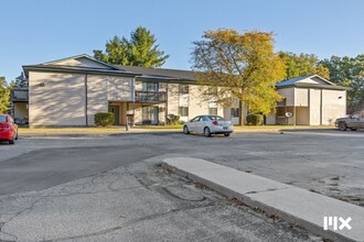 Woodridge Apartments in White Cloud, MI - Foto de edificio - Building Photo