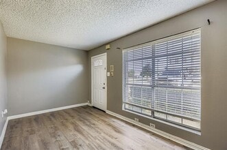 2400 Jupiter Rd in Plano, TX - Building Photo - Building Photo