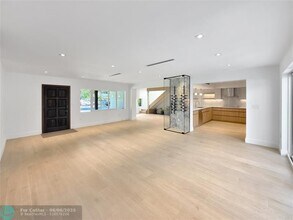 729 NE 17th Terrace in Fort Lauderdale, FL - Building Photo - Building Photo