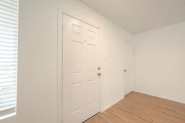 property at 1491 Las Cuevas Dr