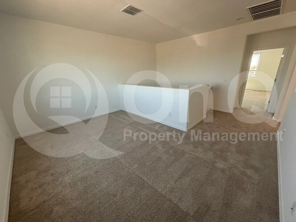 5403 W Sweet Pea Terrace in Phoenix, AZ - Building Photo