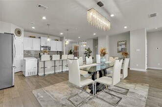 1120 Gillespie Dr in Justin, TX - Building Photo - Building Photo