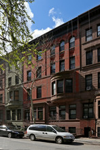 56 W 71st St in New York, NY - Building Photo - Building Photo