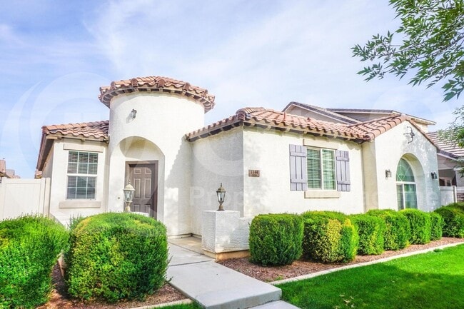 property at 1144 S Osborn Ln