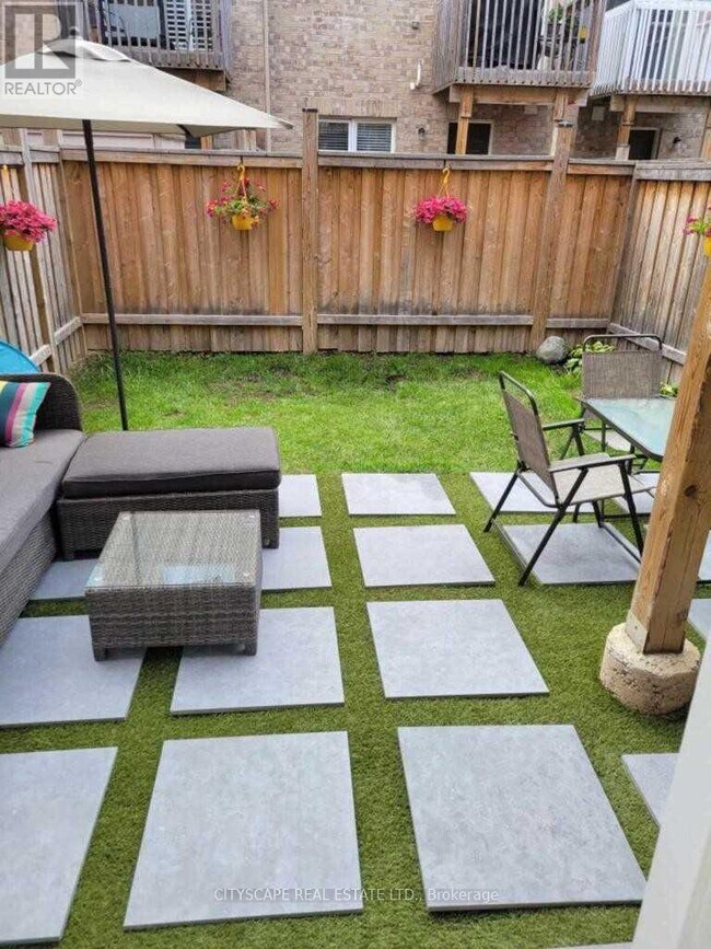 22 Rockbrook Trail in Brampton, ON - Building Photo - Building Photo