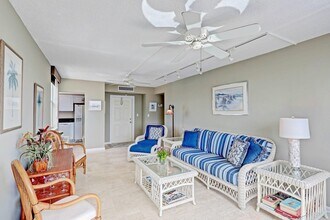 1820 New Palm Way in Boynton Beach, FL - Building Photo - Building Photo