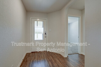 121 Little Wichita in Cibolo, TX - Building Photo - Building Photo