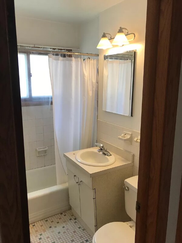 3308 Girard Ave S-Unit -202 in Minneapolis, MN - Building Photo - Building Photo