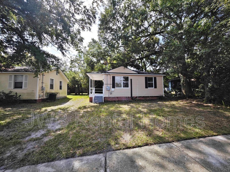 1276 W 32nd St in Jacksonville, FL - Building Photo