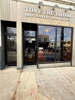 117 Plandome Rd in Manhasset, NY - Building Photo