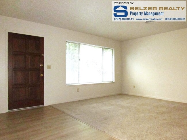 340-344 El Rio Ct in Ukiah, CA - Building Photo - Building Photo