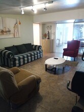 4910 NE 18th Ave in Oakland Park, FL - Building Photo - Building Photo