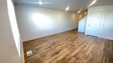 2972 W Ezra Dr in Cedar City, UT - Building Photo - Building Photo