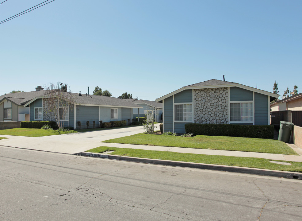 11969-11975 Pomering Rd in Downey, CA - Building Photo