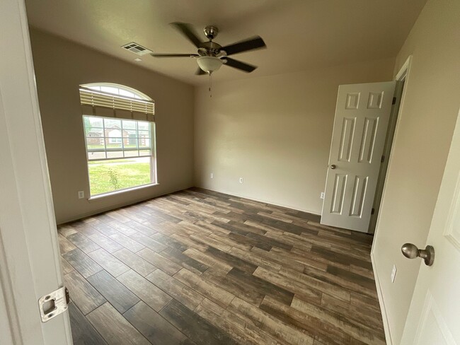 2321 Berry Ln in Midwest City, OK - Building Photo - Building Photo