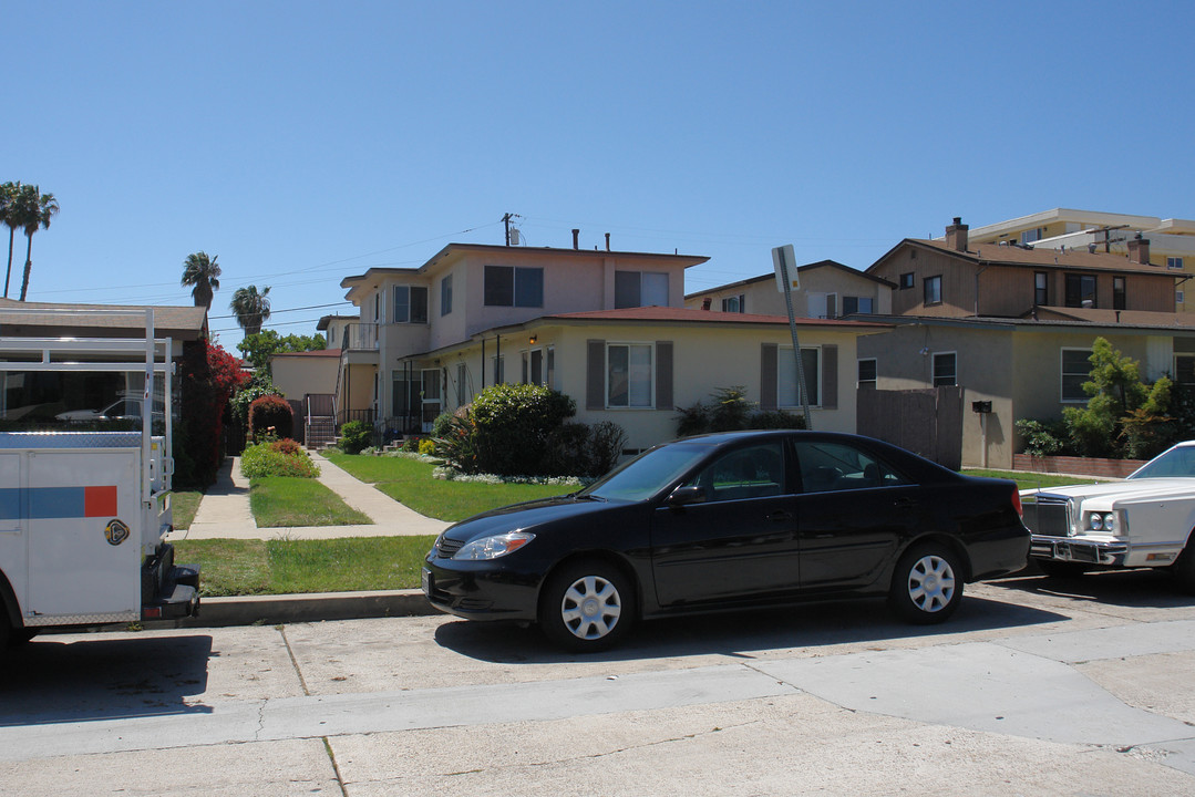 1941 Reed Ave in San Diego, CA - Building Photo