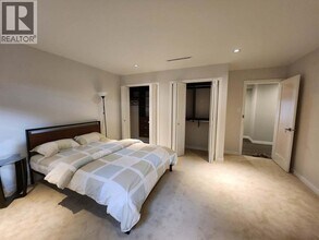 5XXX Maple St in Vancouver, BC - Building Photo - Building Photo