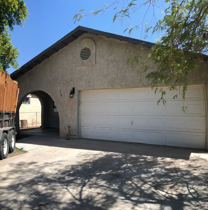 310 A St in Brawley, CA - Building Photo