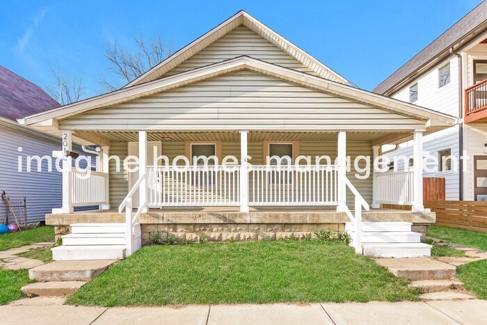 2018 Lexington Ave in Indianapolis, IN - Foto de edificio