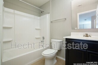 11721 Silver Sky in San Antonio, TX - Building Photo - Building Photo