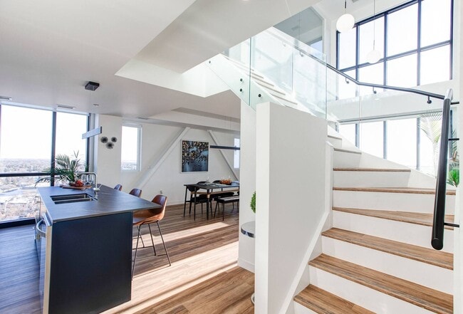 The Halo Apartments in Winnipeg, MB - Building Photo - Building Photo