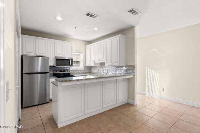 212 Bonita Cir in Panama City, FL - Building Photo - Building Photo