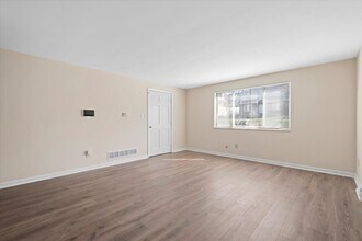 3555 McClure Ave, Unit 3555 McClure in Pittsburgh, PA - Building Photo - Building Photo