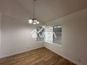 14614 Highland in San Antonio, TX - Building Photo - Building Photo