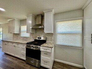 1260 Castec Dr in Sacramento, CA - Building Photo - Building Photo