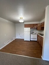 121 N Woodbridge St in Saginaw, MI - Foto de edificio - Building Photo