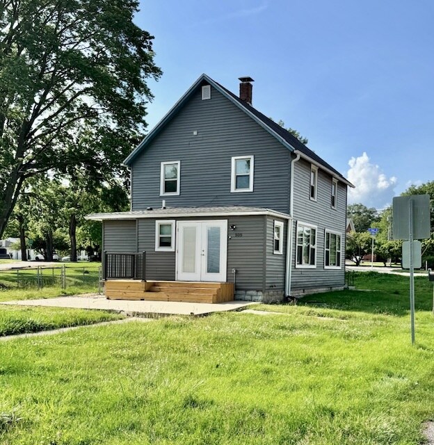 505 E Oak St in Mahomet, IL - Building Photo