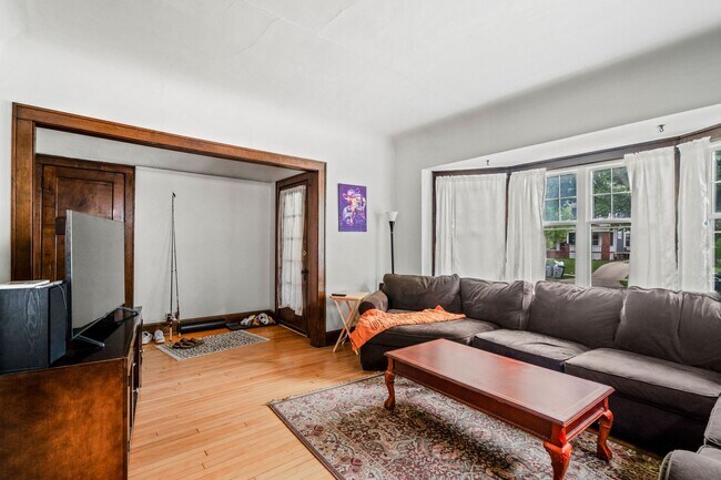 property at 3013 N Murray Ave
