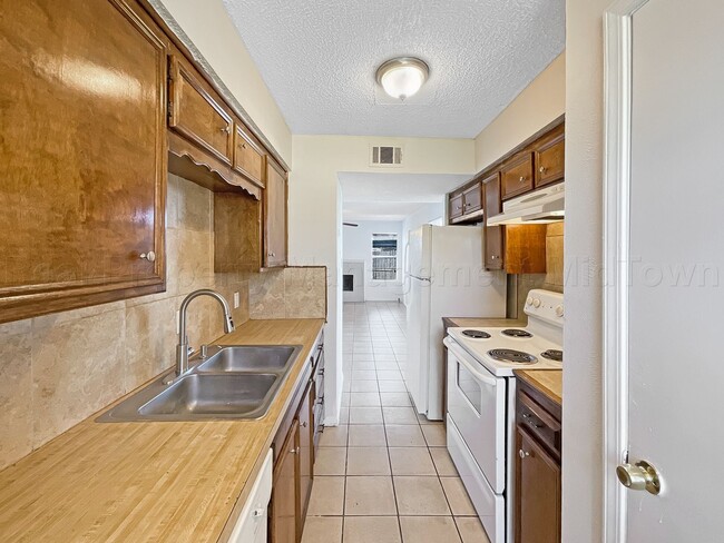 2742 St George Pl in Arlington, TX - Building Photo - Building Photo