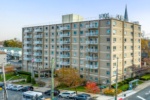 Bay Plaza Gardens Apartments