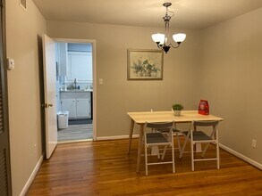 1010 Scott Blvd, Unit D5 in Decatur, GA - Building Photo - Building Photo