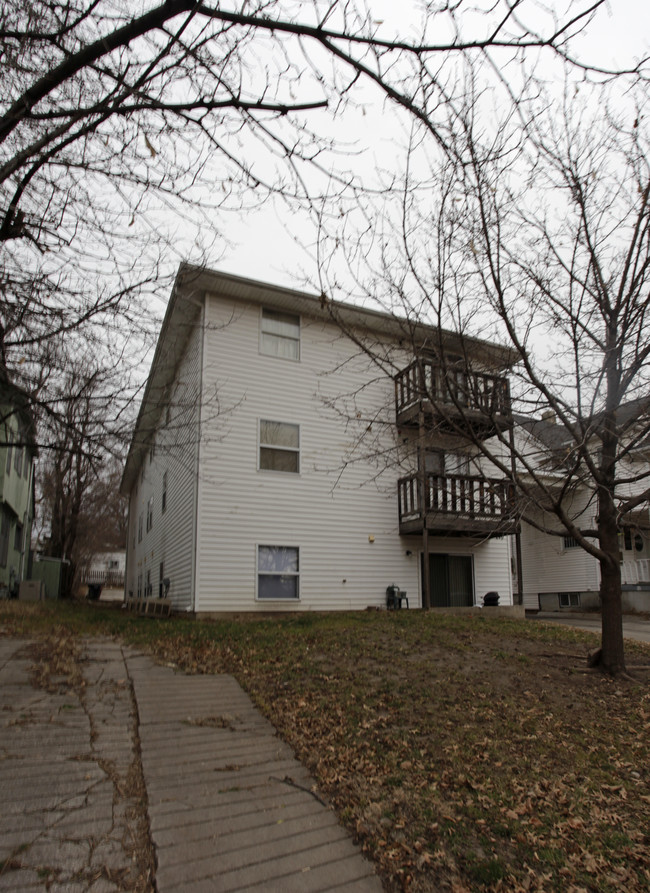 240 S 26th St in Lincoln, NE - Building Photo - Building Photo