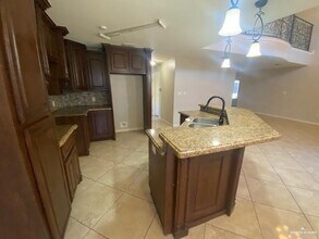 609 River Point St in Rio Grande City, TX - Building Photo - Building Photo
