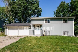 4912 Eastern Ave in Kansas City, MO - Building Photo