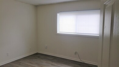 3445 Altos Ave, Unit 3445 in Sacramento, CA - Foto de edificio - Building Photo